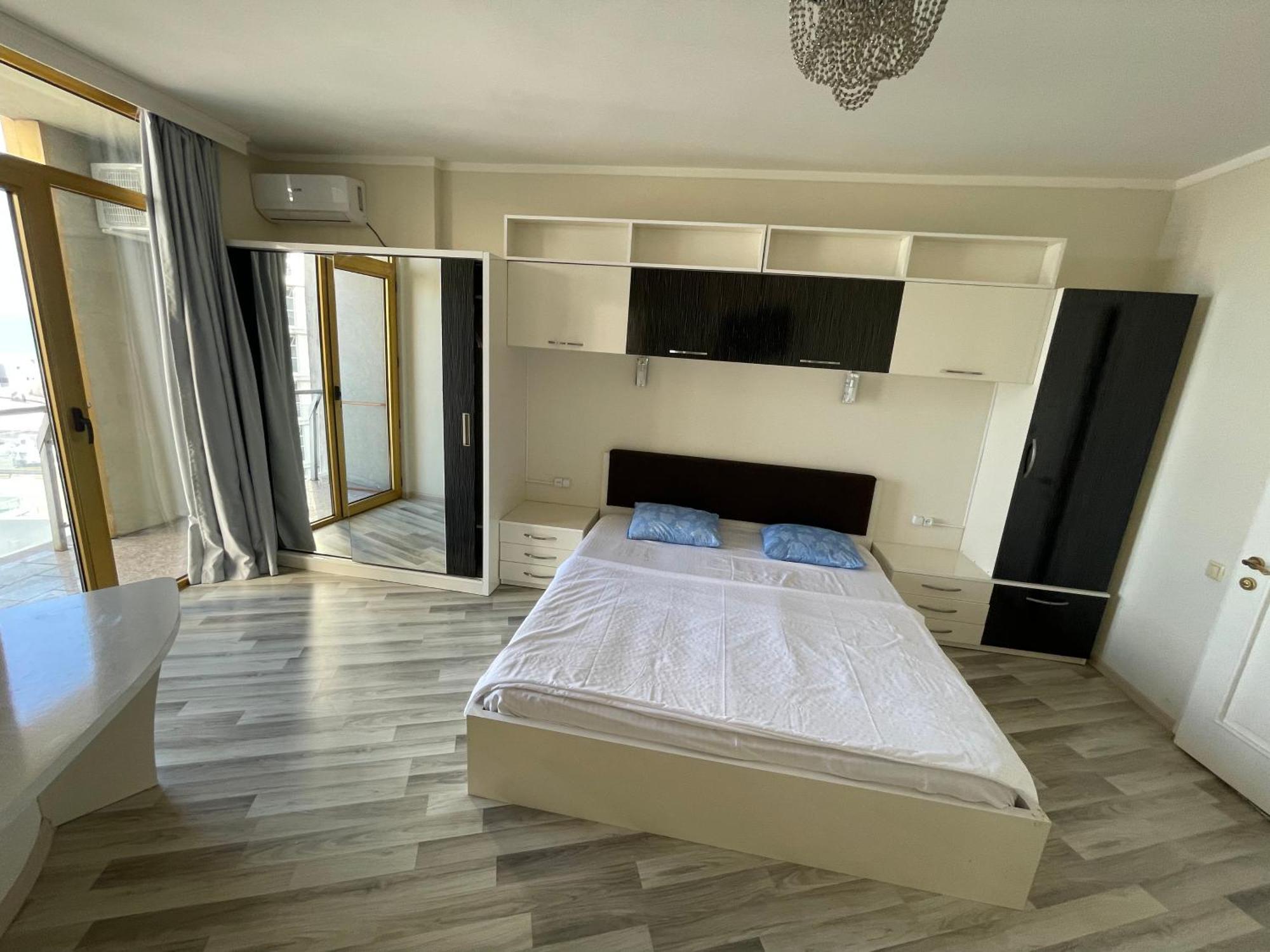 Sea View Apartment Batumi Eksteriør bilde