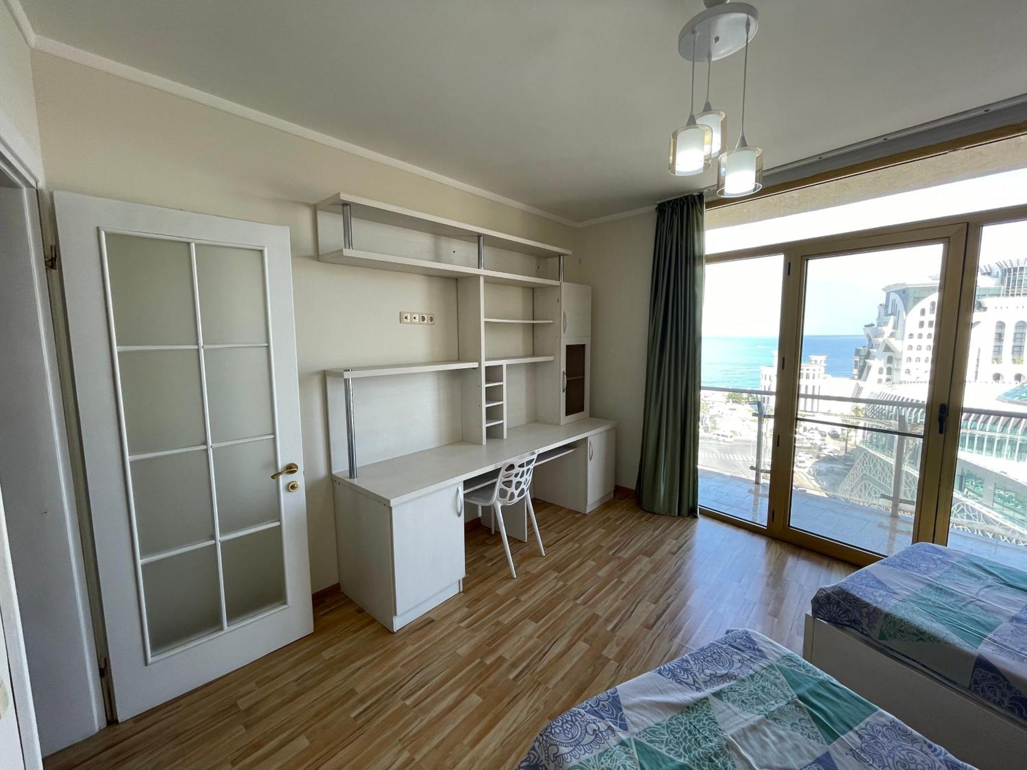 Sea View Apartment Batumi Eksteriør bilde
