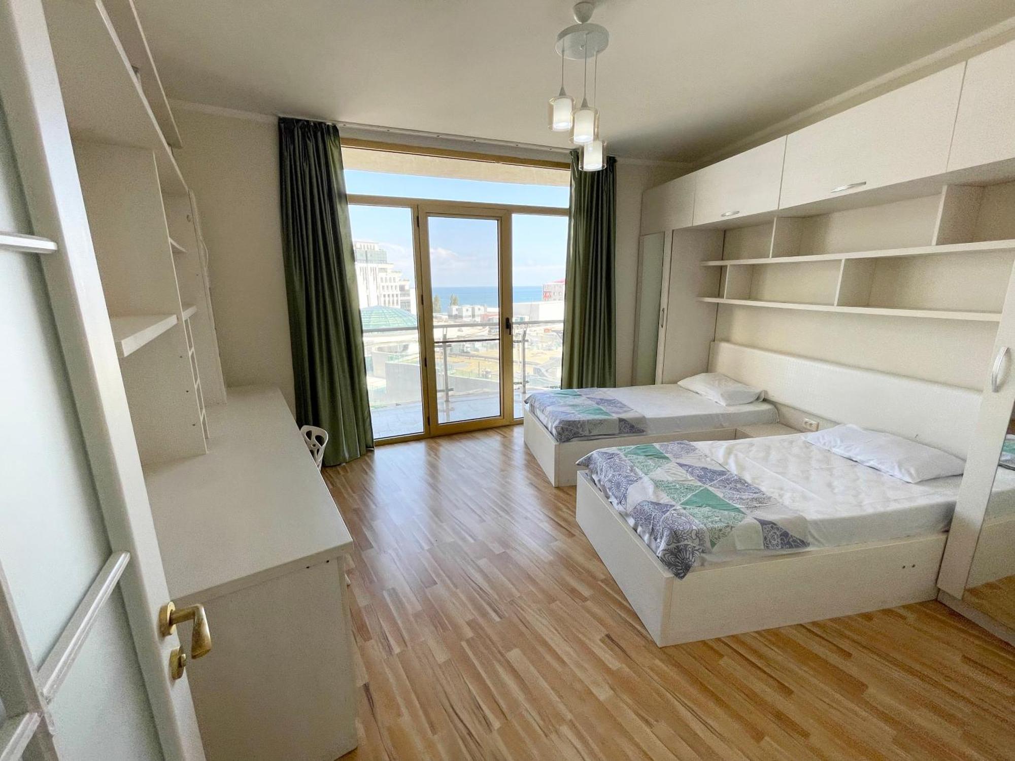 Sea View Apartment Batumi Eksteriør bilde