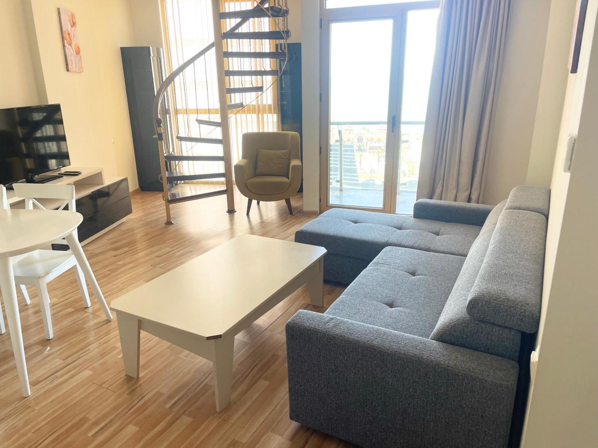 Sea View Apartment Batumi Eksteriør bilde